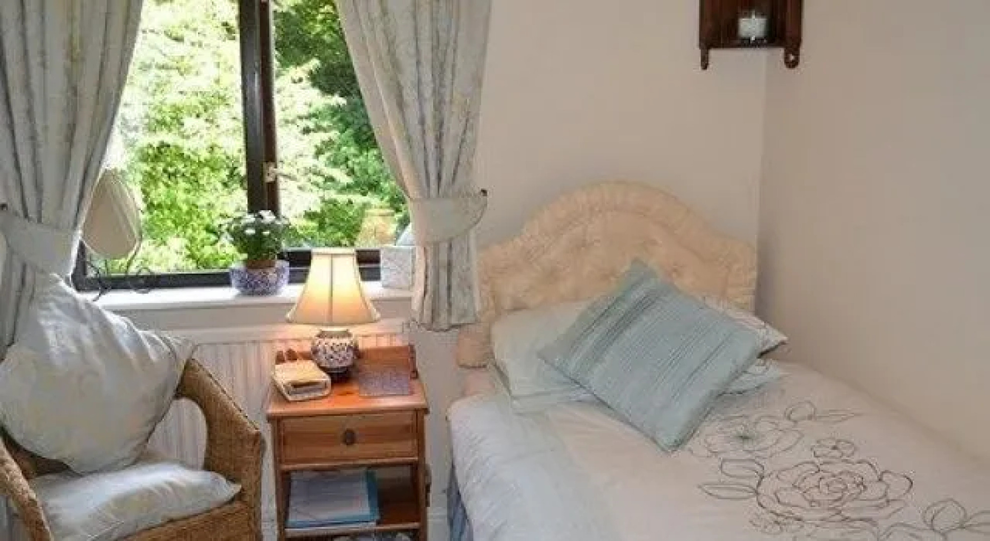 Woods End Bed  Breakfast