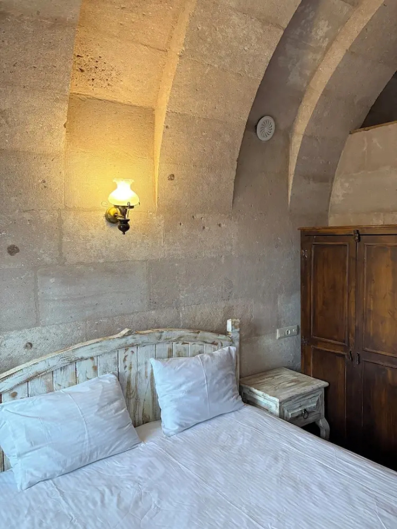 Valley Inn Cave Hotel