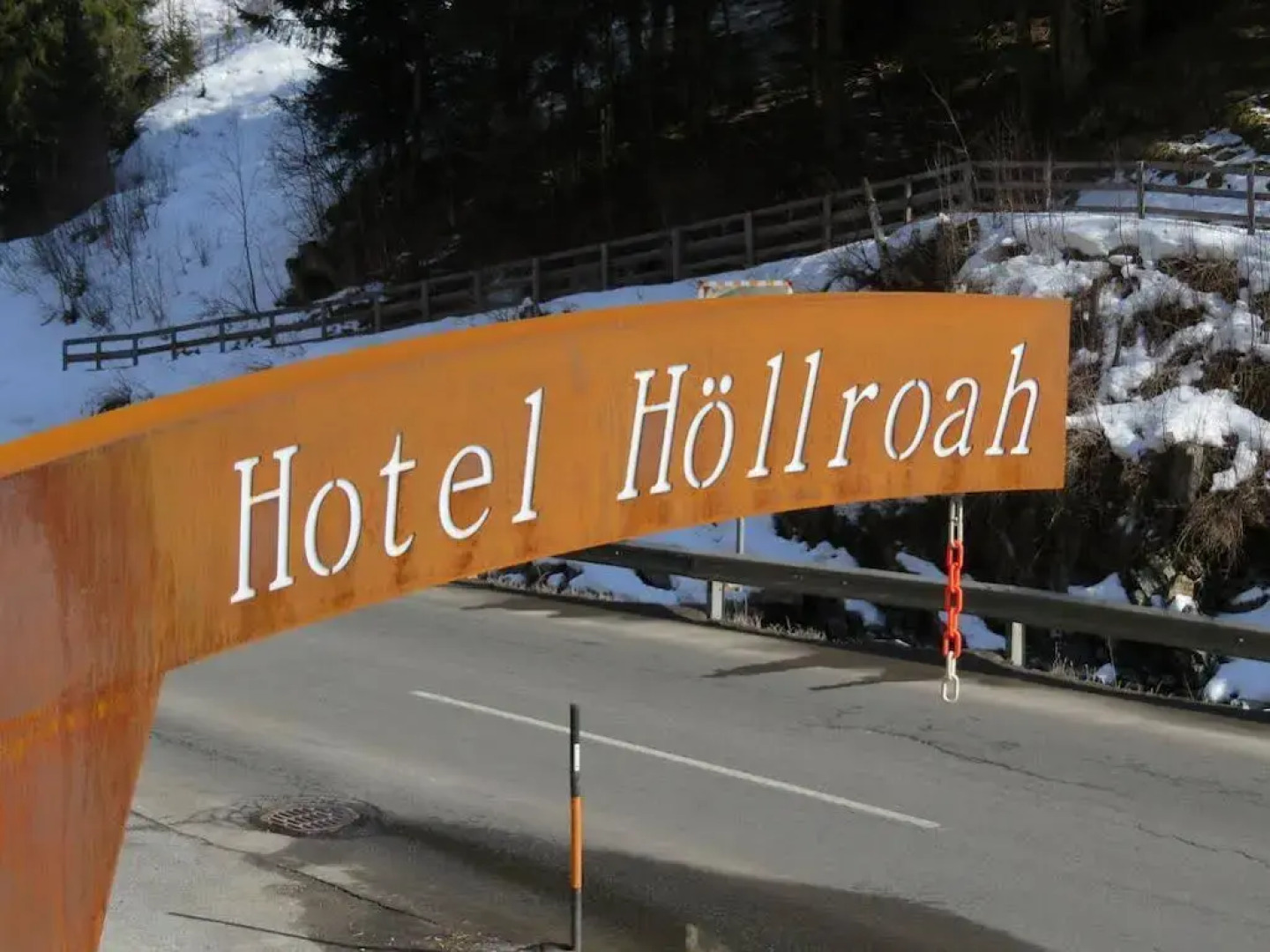 Hotel Höllroah