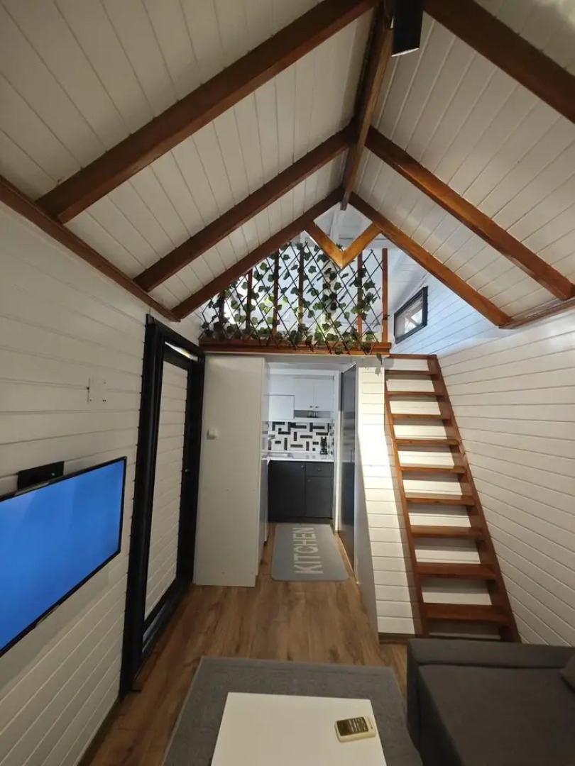 Ti̇ny Mi̇ni̇ House