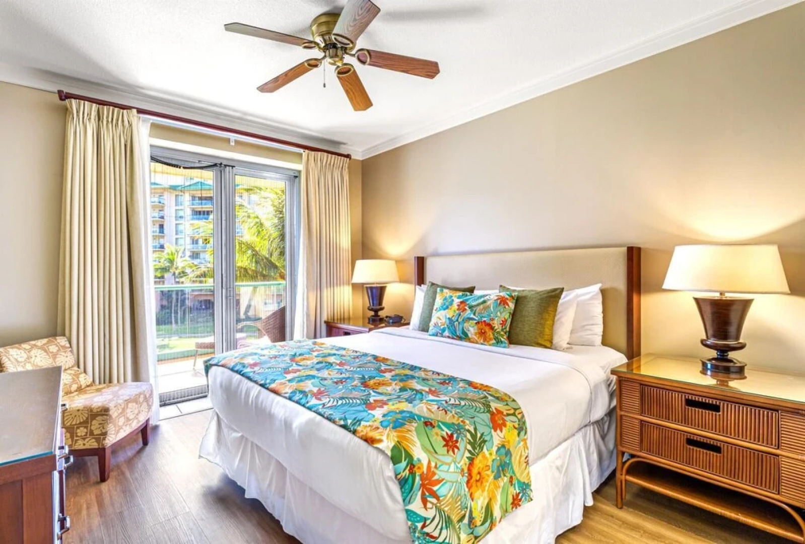 K B M Resorts- Hkk-306 Chic 2bd, Upgraded, Steps Away From Resort Pools, Beach and Spa!