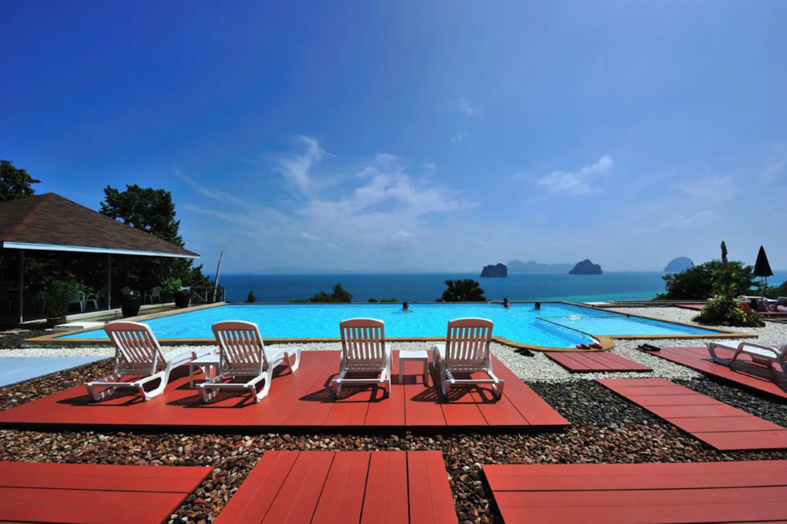 Koh Ngai Cliff Beach Resort