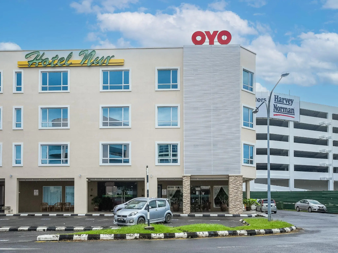 Hotel Nur Miri