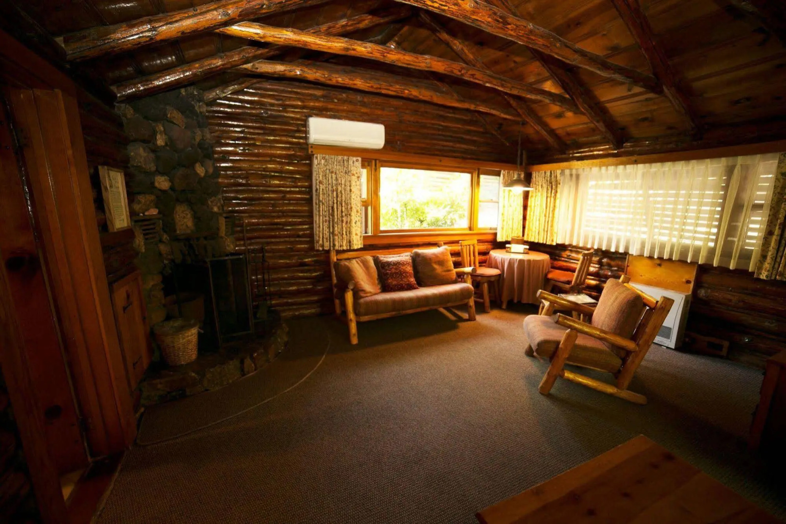 Orchard Canyon on Oak Creek