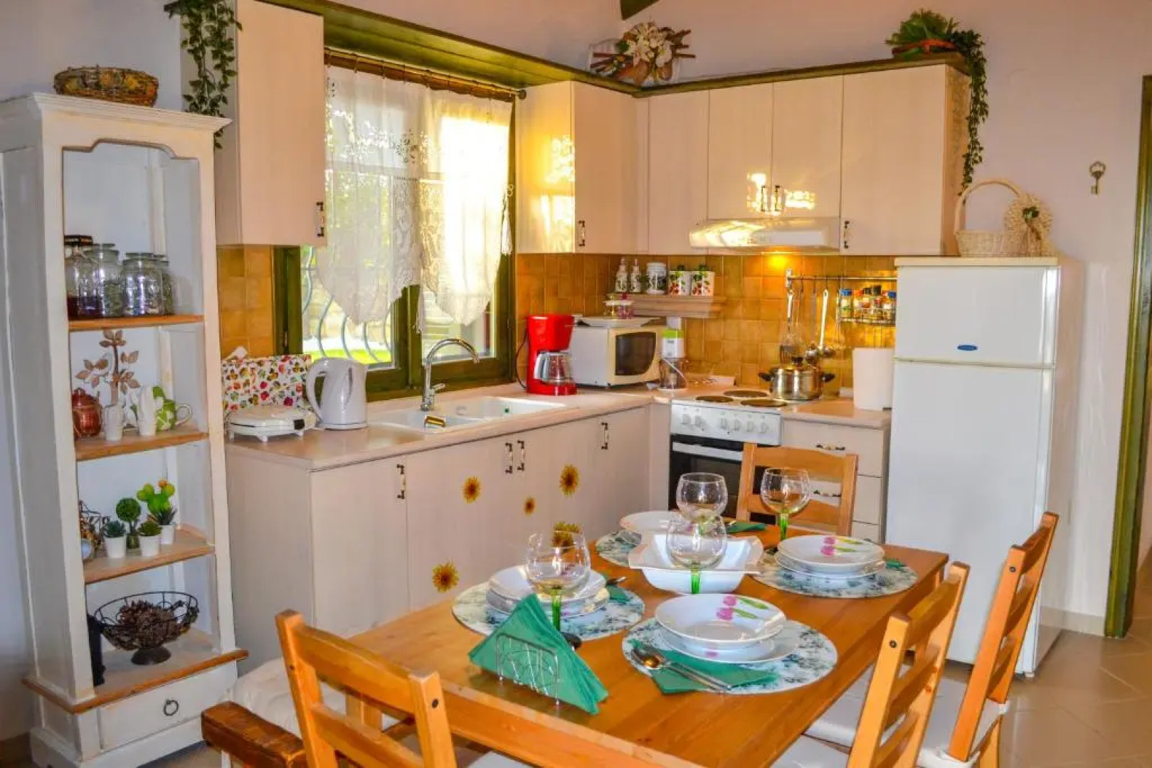 Nikos Stone House 80m from the beach with wifi