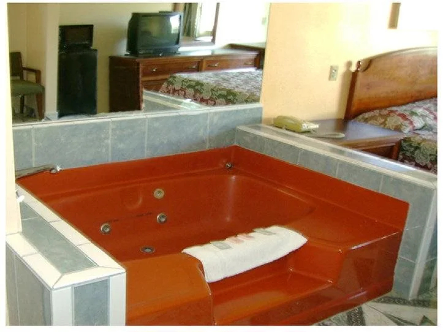 Heritage Inn & Suites