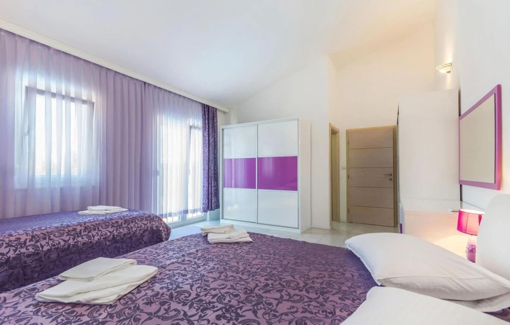 Beautiful Home in Perci With Wifi and 4 Bedrooms