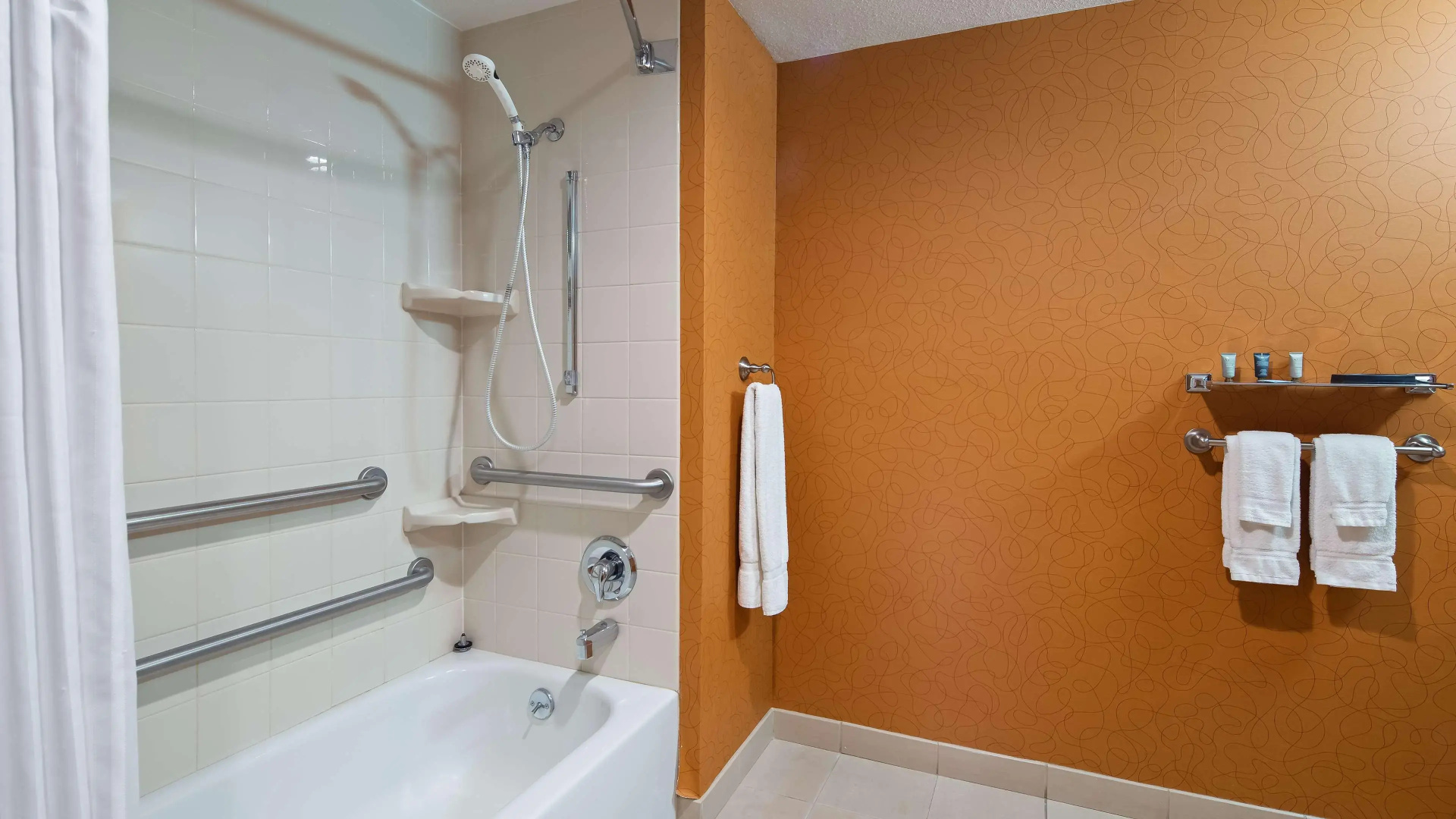 Best Western Plus Fresno Airport Hotel