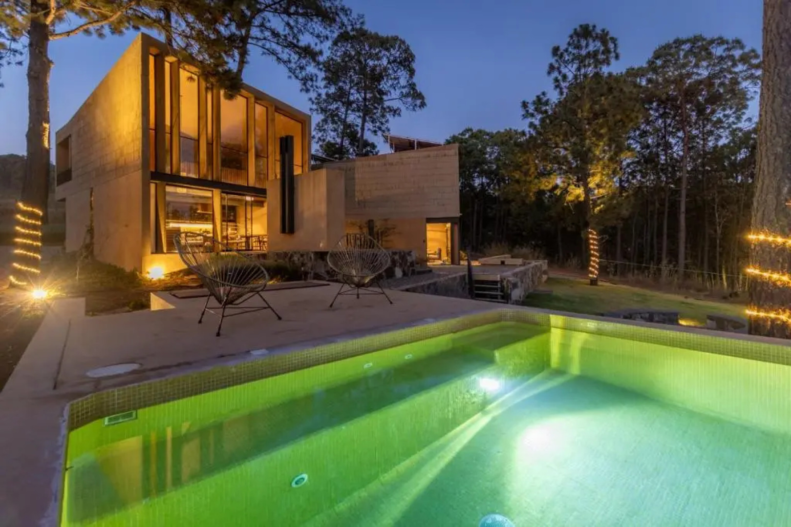 Cabaña de lujo moderna con Alberca climatizada Mazamitla bosque 1