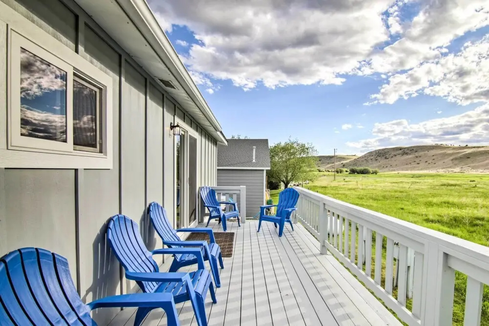 Montana's Emigrant Peaks Getaway: Apt w/ Amenities