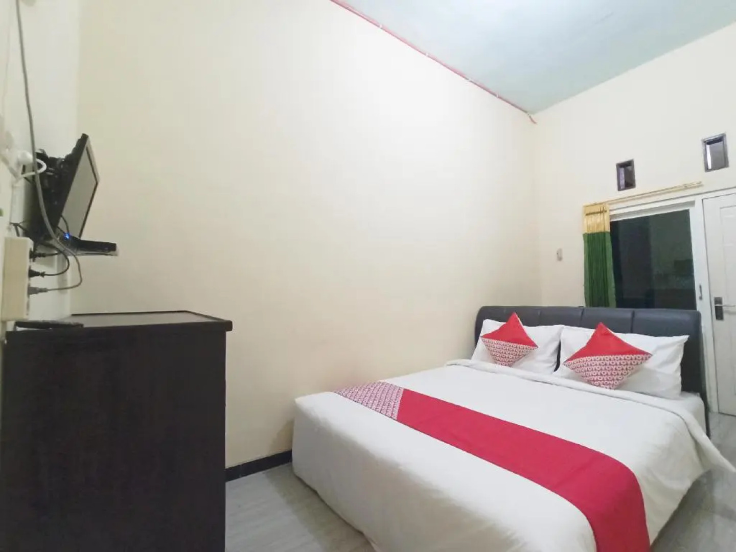 OYO 3298 Bromo Guest House Family