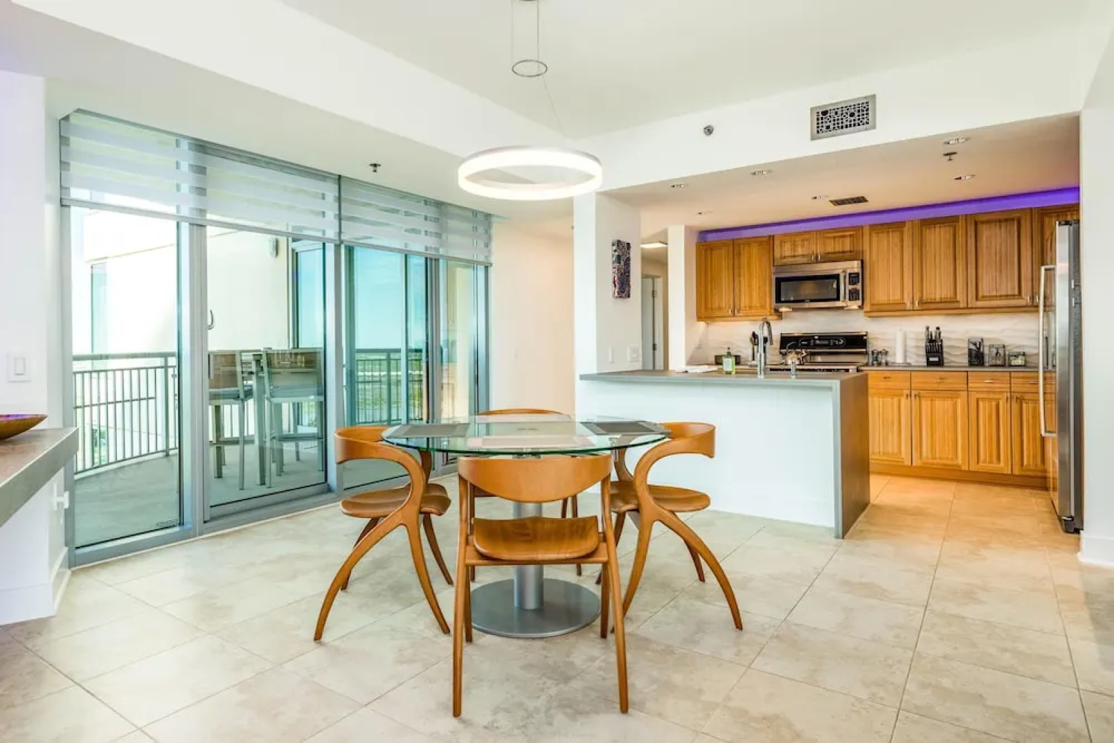 Palisade Palms Beachfront