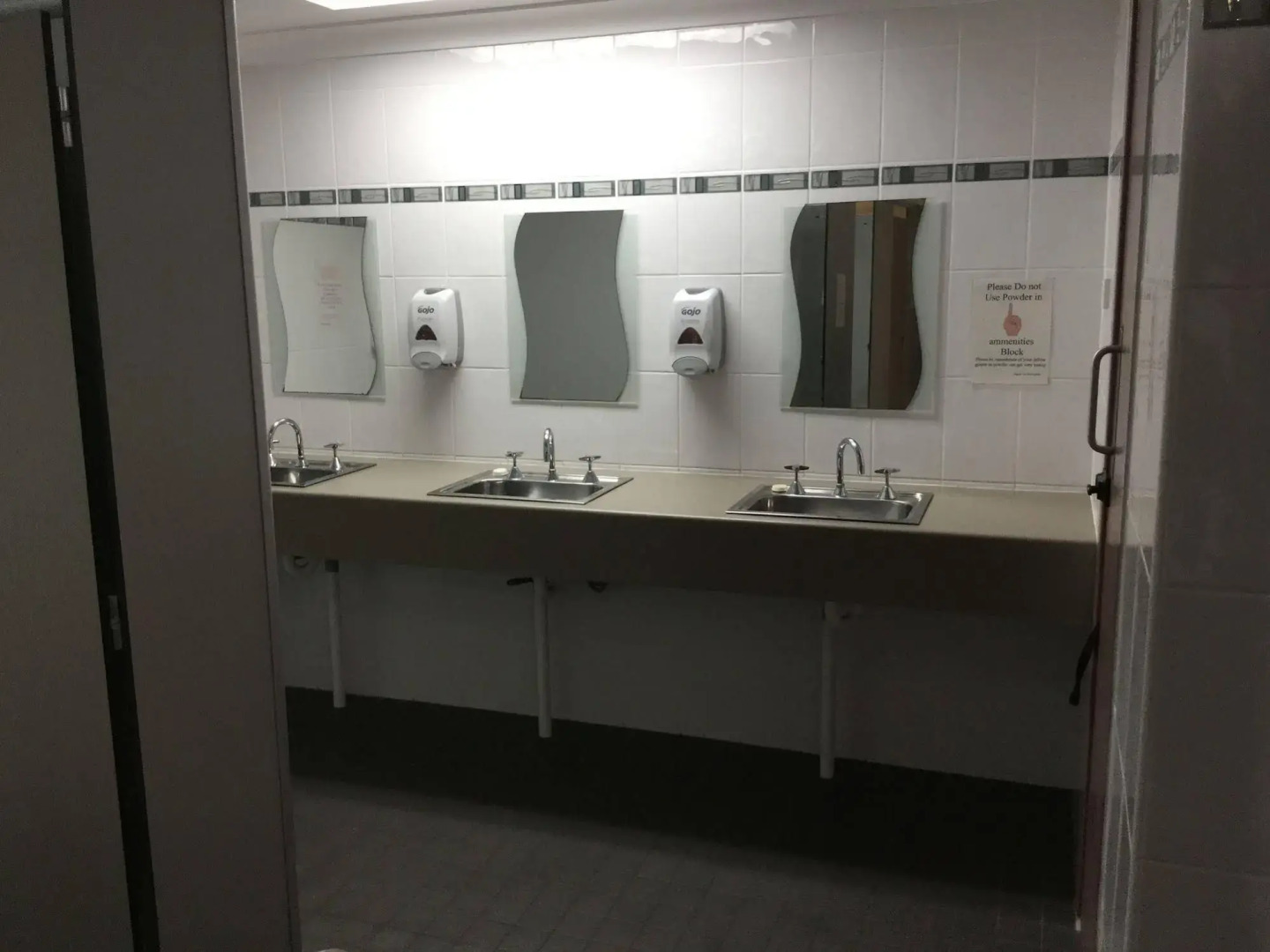 Riviera Caravan Park