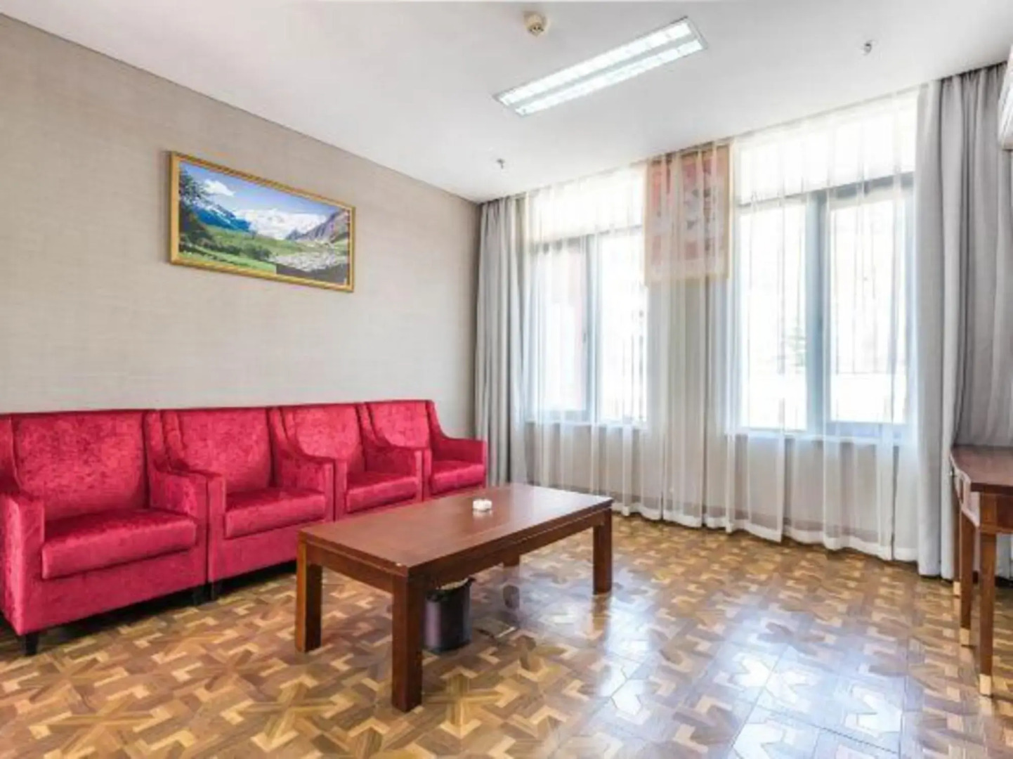 Gela Dandong Business Hotel (VIP Building)