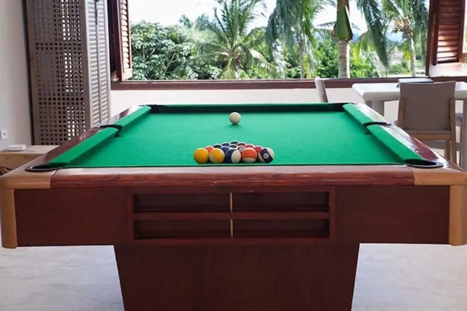 Casa B Institutional