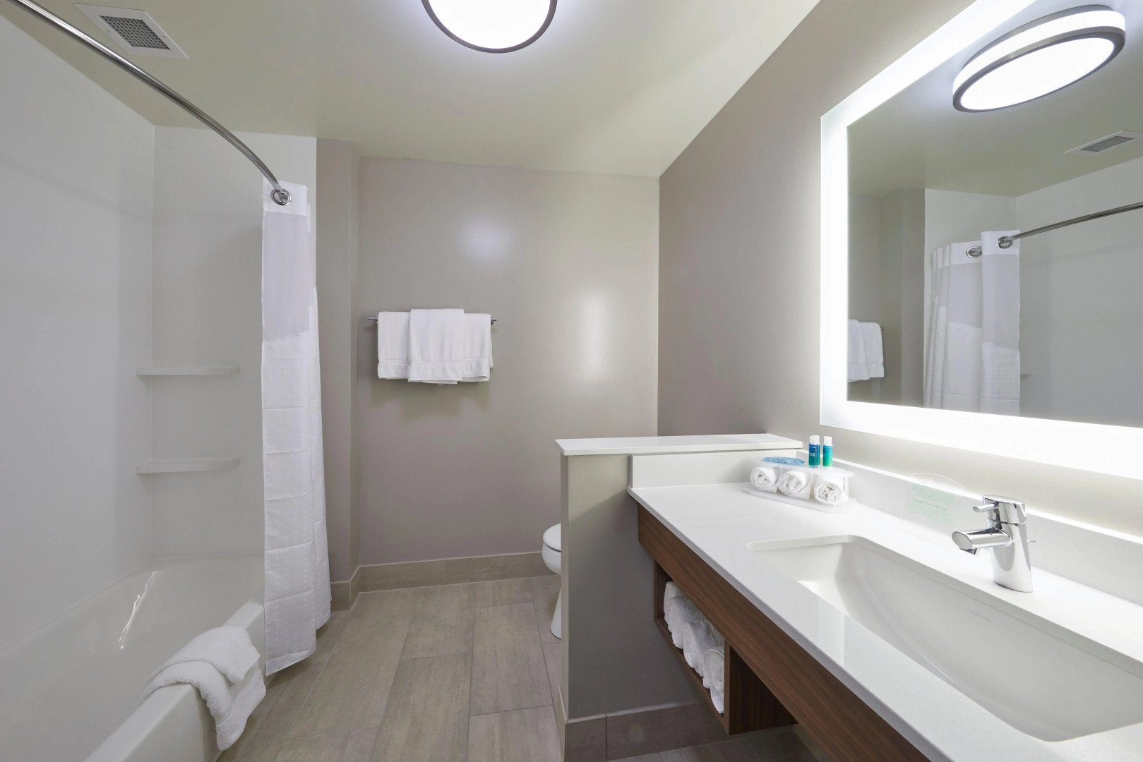 Holiday Inn Express & Suites Hermiston Downtown by IHG