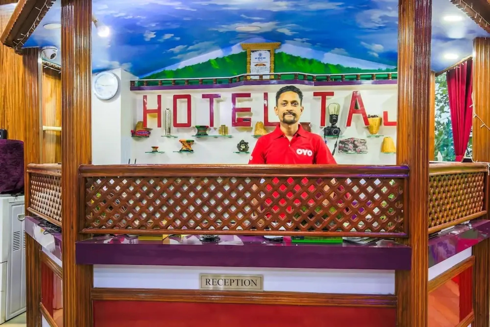 OYO 408 Hotel Taj