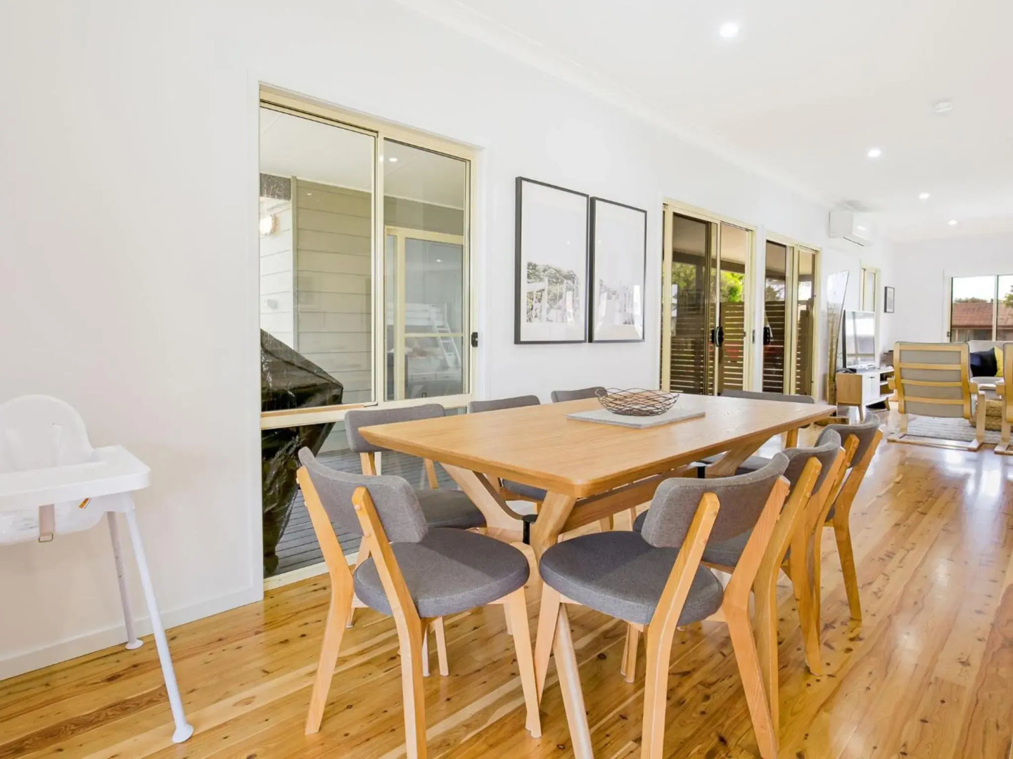 Beach Central I Pet Friendly I 2 Mins Walk to Beach