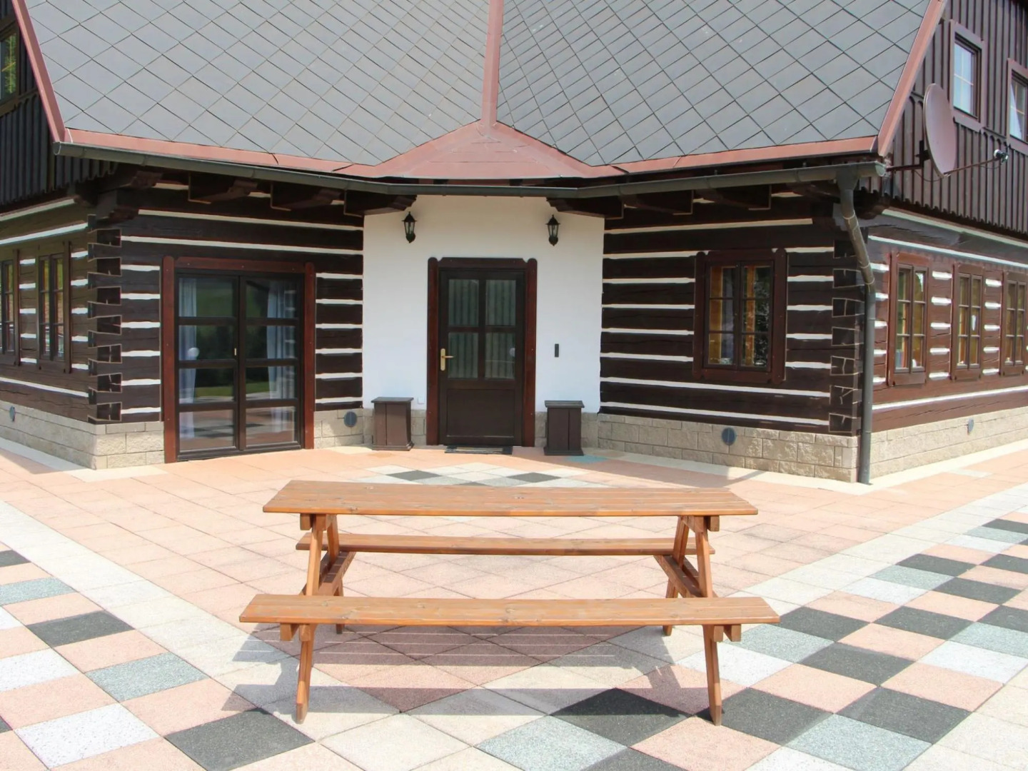 Stupna Holiday Home With Garden