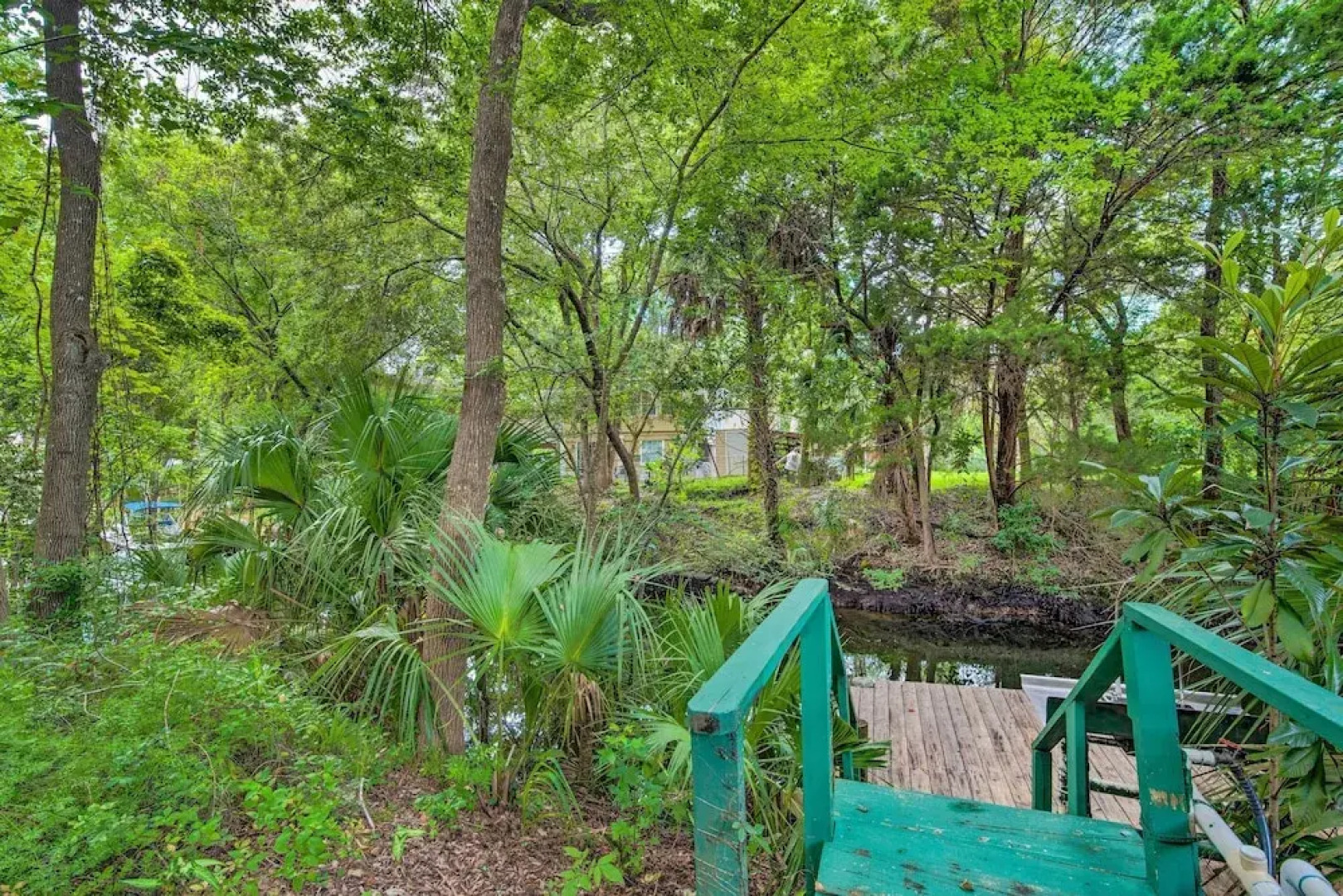 Waterfront Inglis Getaway ~ 5 Mi to the Gulf!