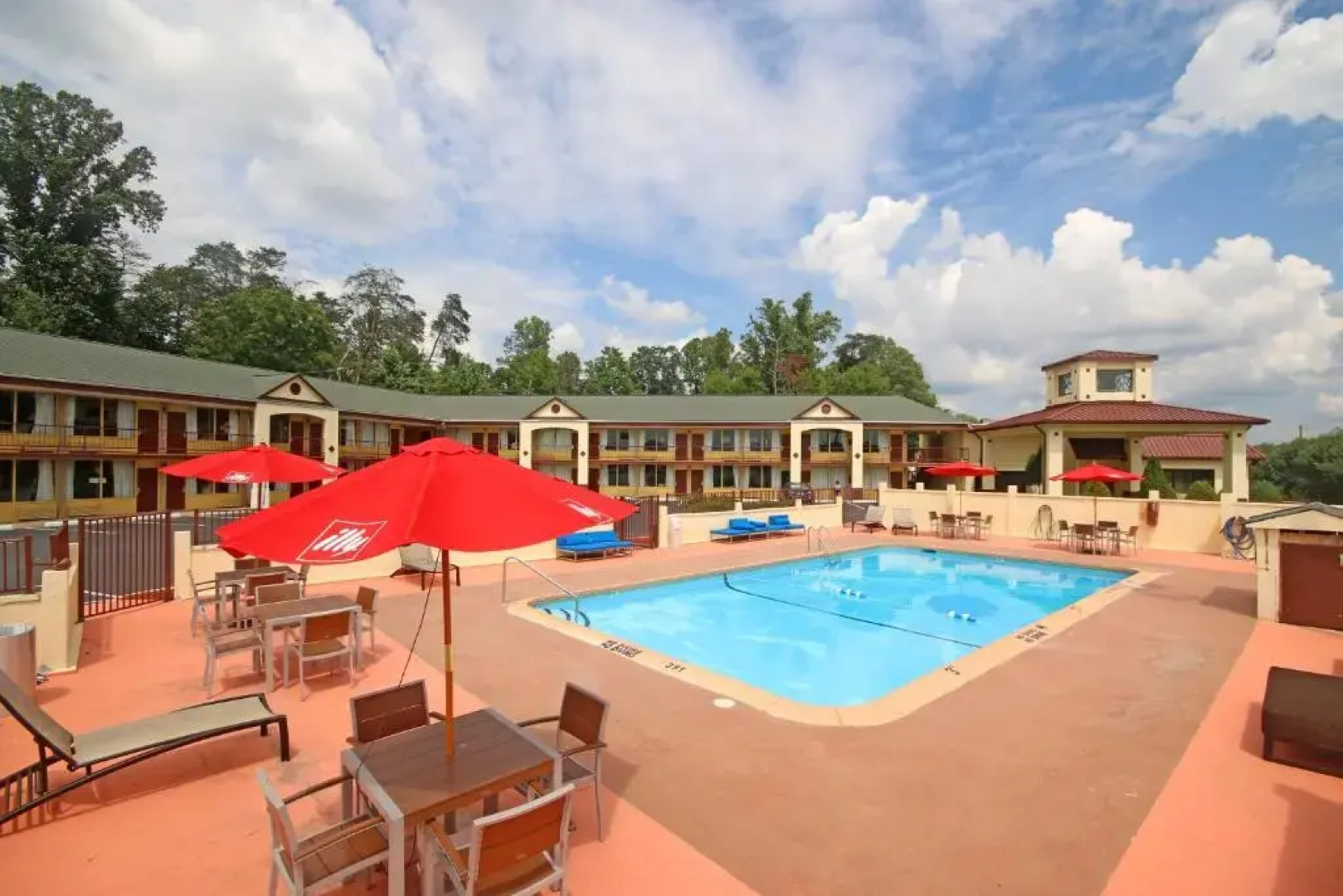 Econo Lodge Pilot Mountain
