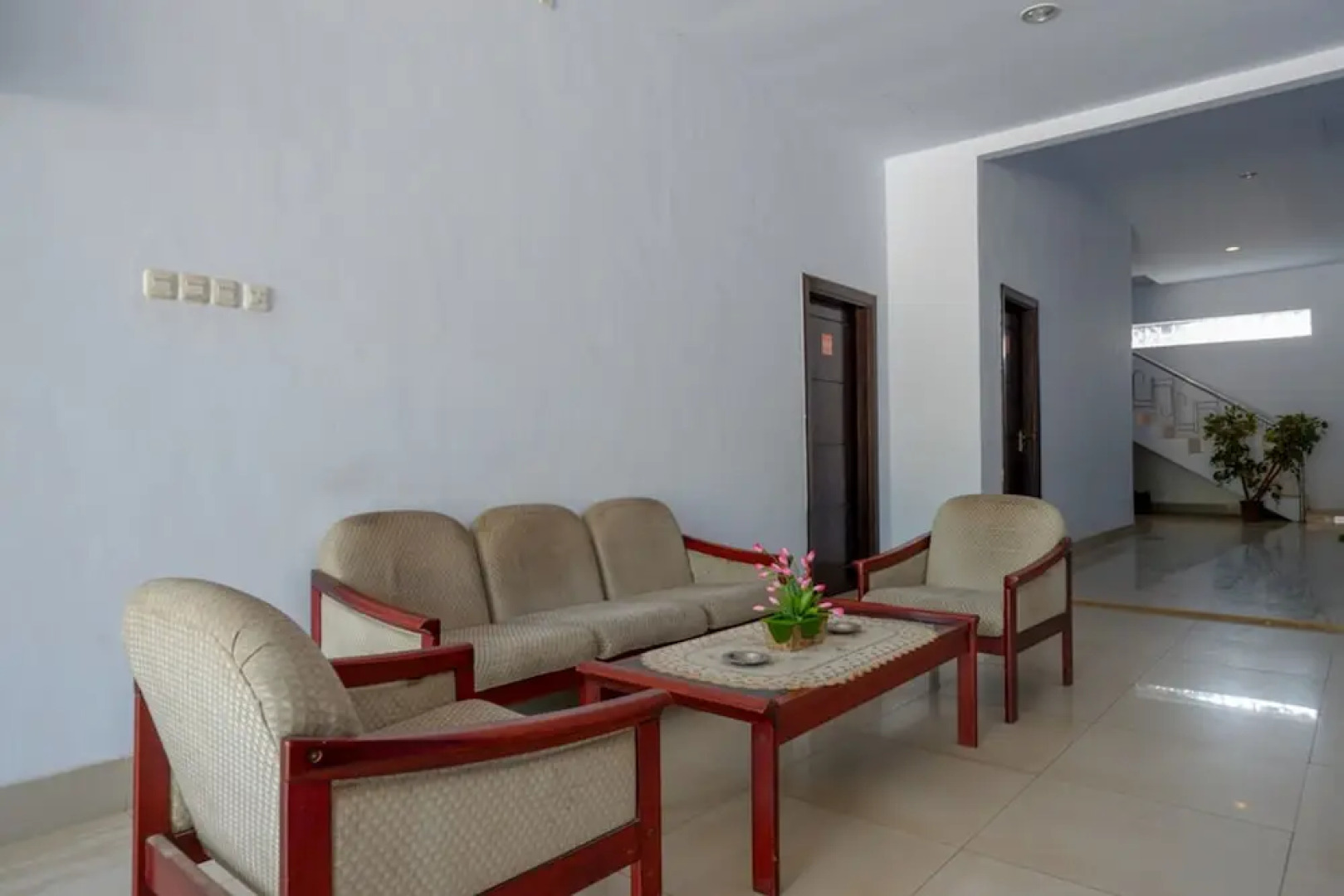 Hotel Viranza by RedDoorz