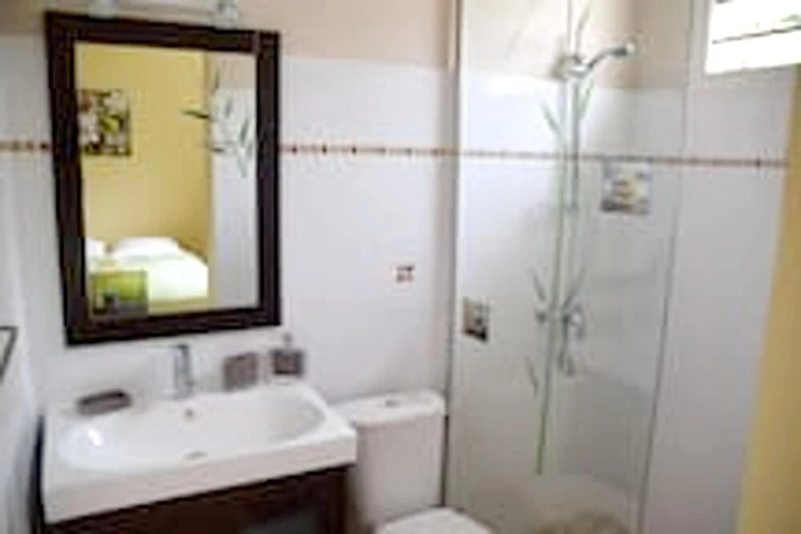 House With 3 Rooms In Le Diamant Martinique, With Enclosed Garden And