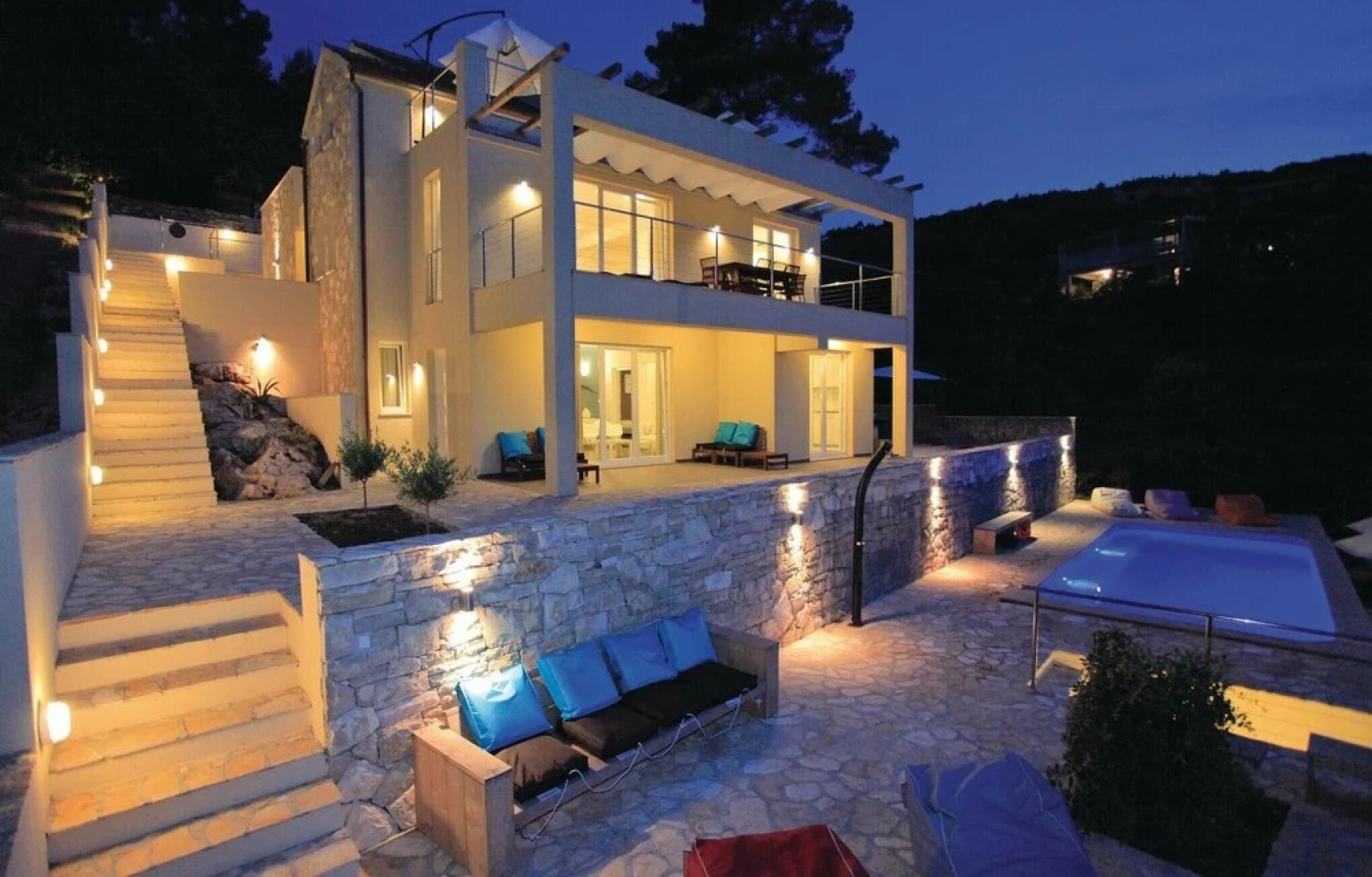 Stunning Home in Prigradica With Jacuzzi, Wifi and 8 Bedrooms