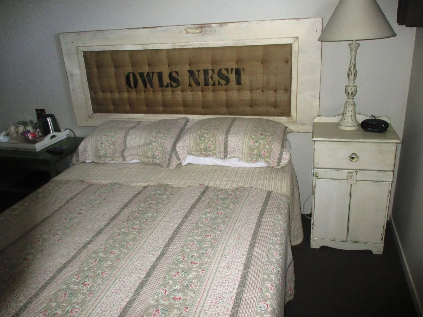 Fat Owl Motel, Bar & Eatery