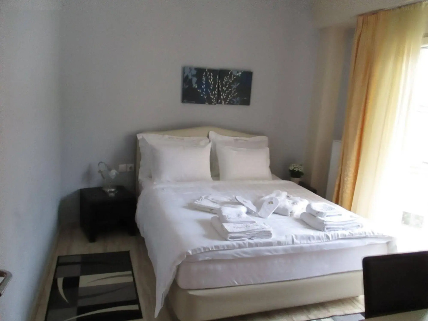 Kyknos De Luxe Hotel