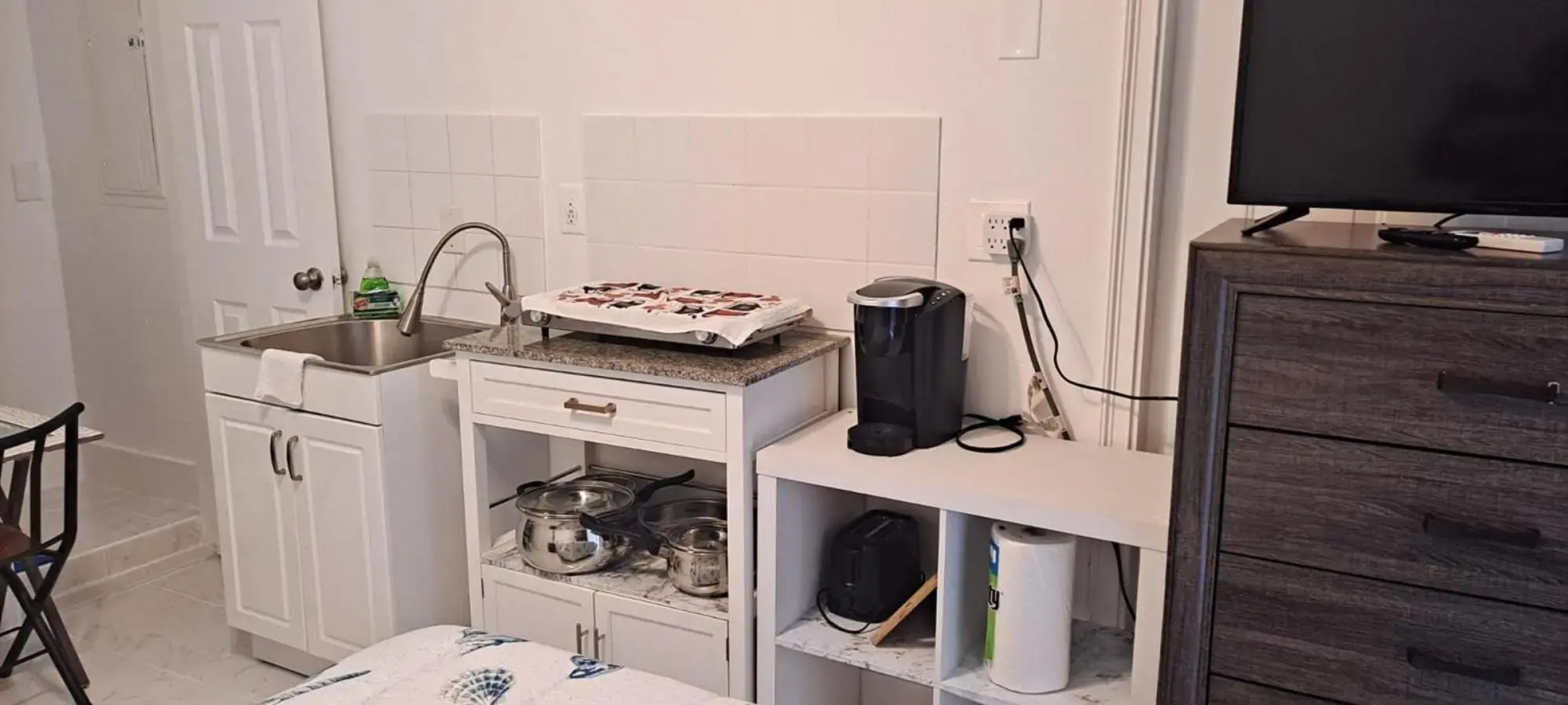 Room in Guest room - Small Studio apartmen