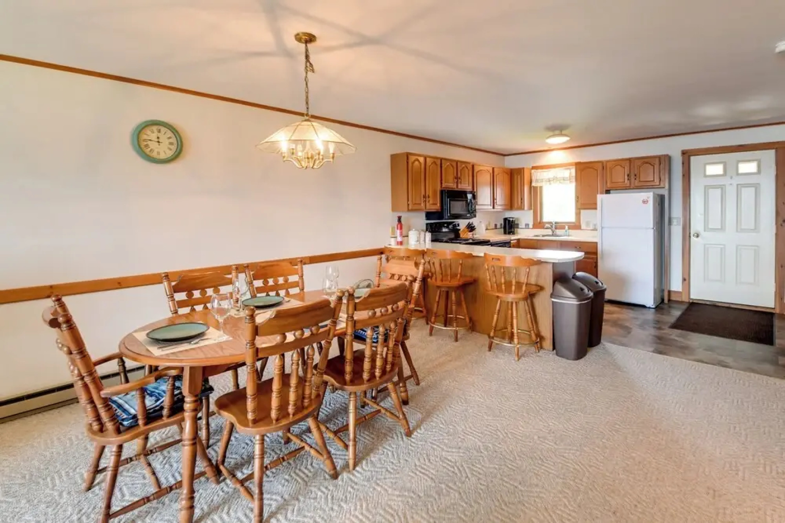 Mtn Views & Pool Access: Lake Memphremagog Condo!