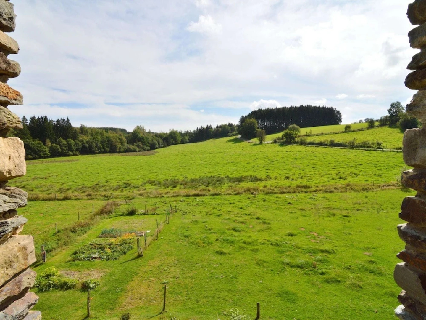 Comfortable Cottage in Wicourt with Meadow View