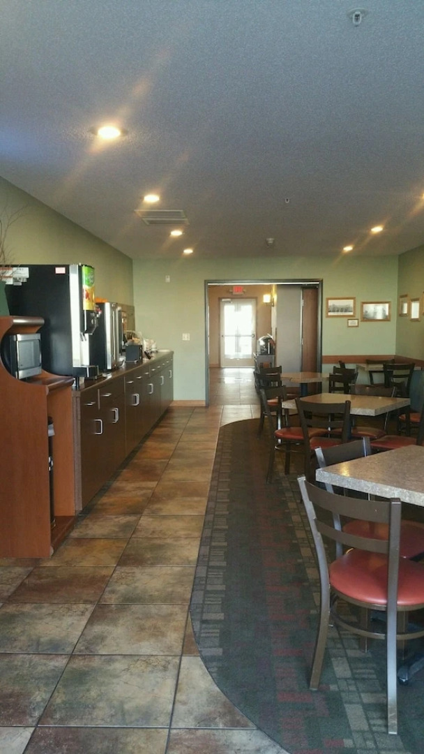 Canby Inn And Suites