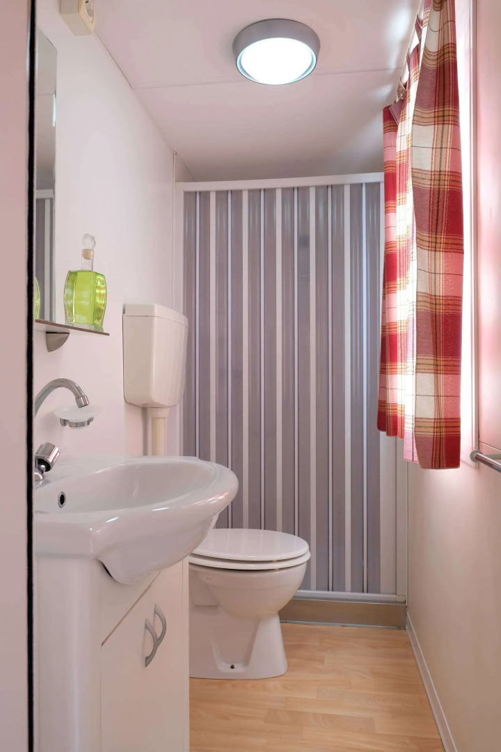 Camping Karavomilos Beach