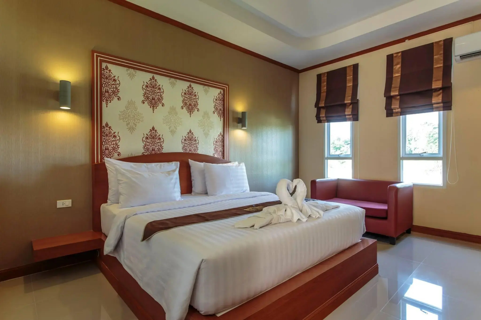 Thada Chateau Hotel