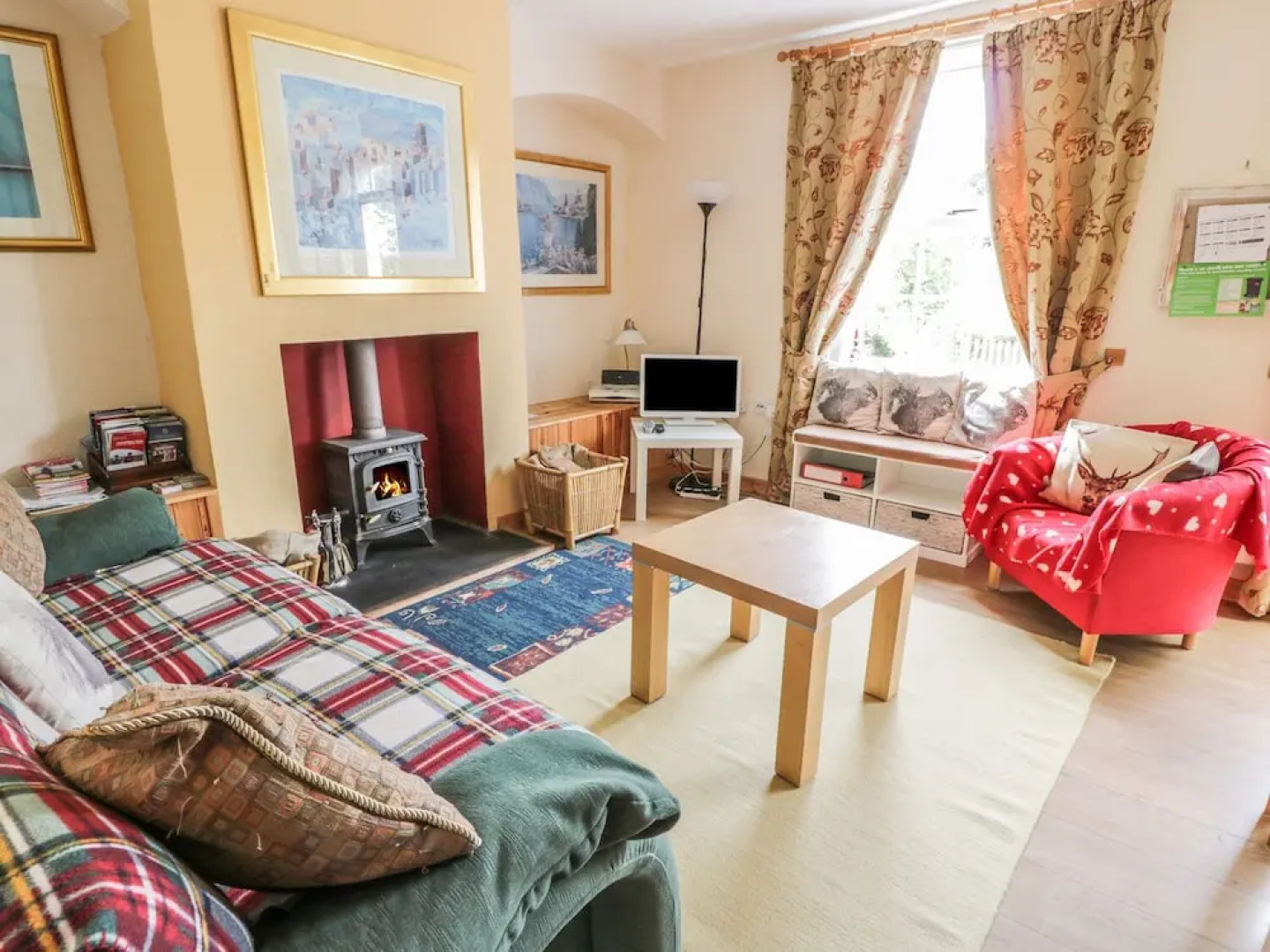 Crinan Canal Cottage