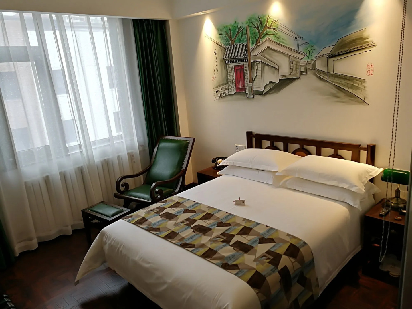 Nostalgia Hotel Near Beijing Panjiayuan Antique Market