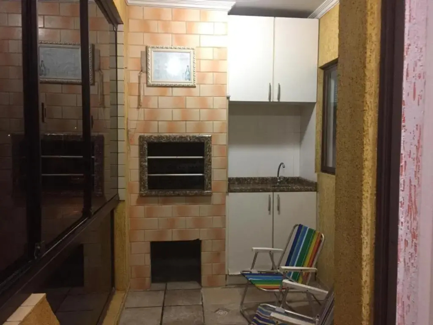 Apartamento 3 Dorm., O Quintal É A Praia E Molhes