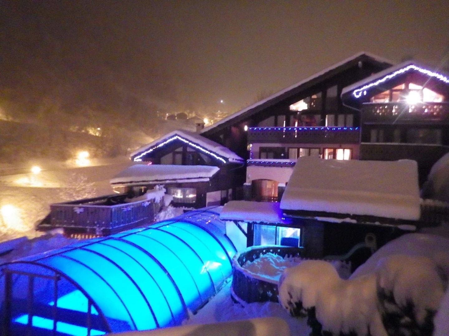 Comfortable Semi-detached Chalet 1 km. From the Nice Center