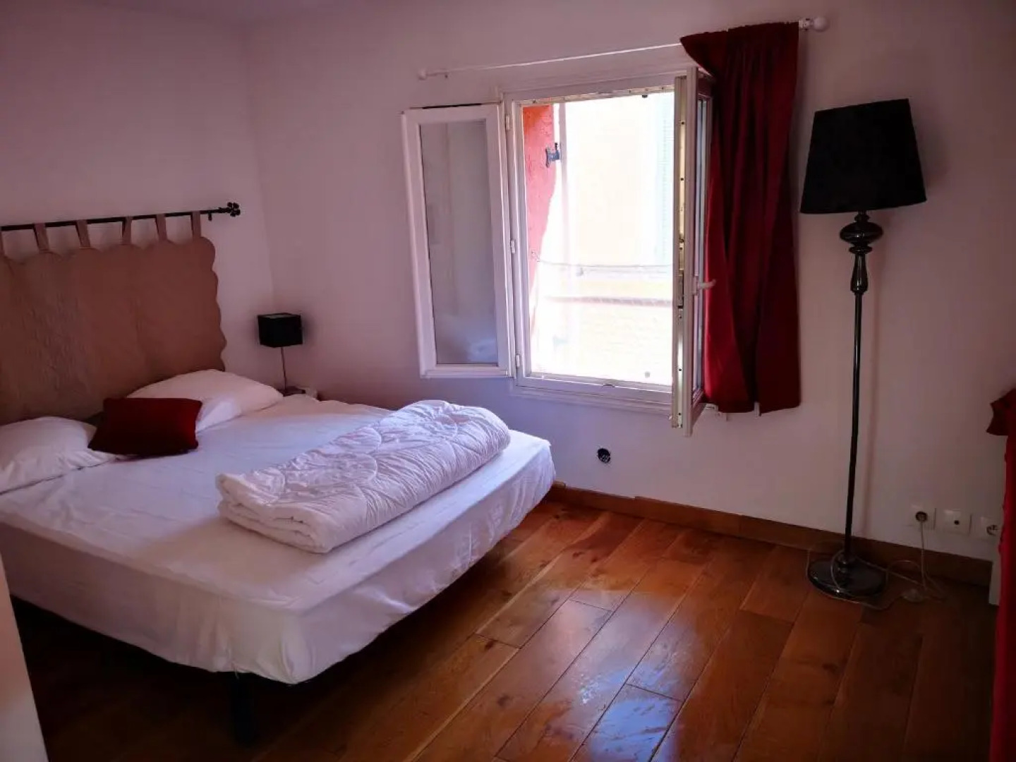 La tropezienne, Duplex 73 m2, 100 m du port, climatisation, grande terrasse