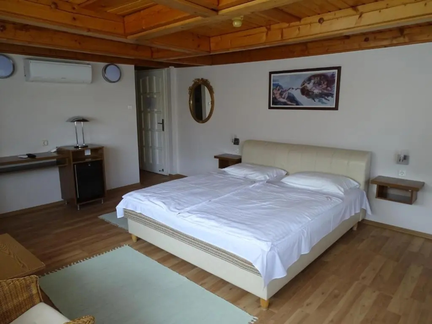 Alabárdos Panzió és Apartmanház