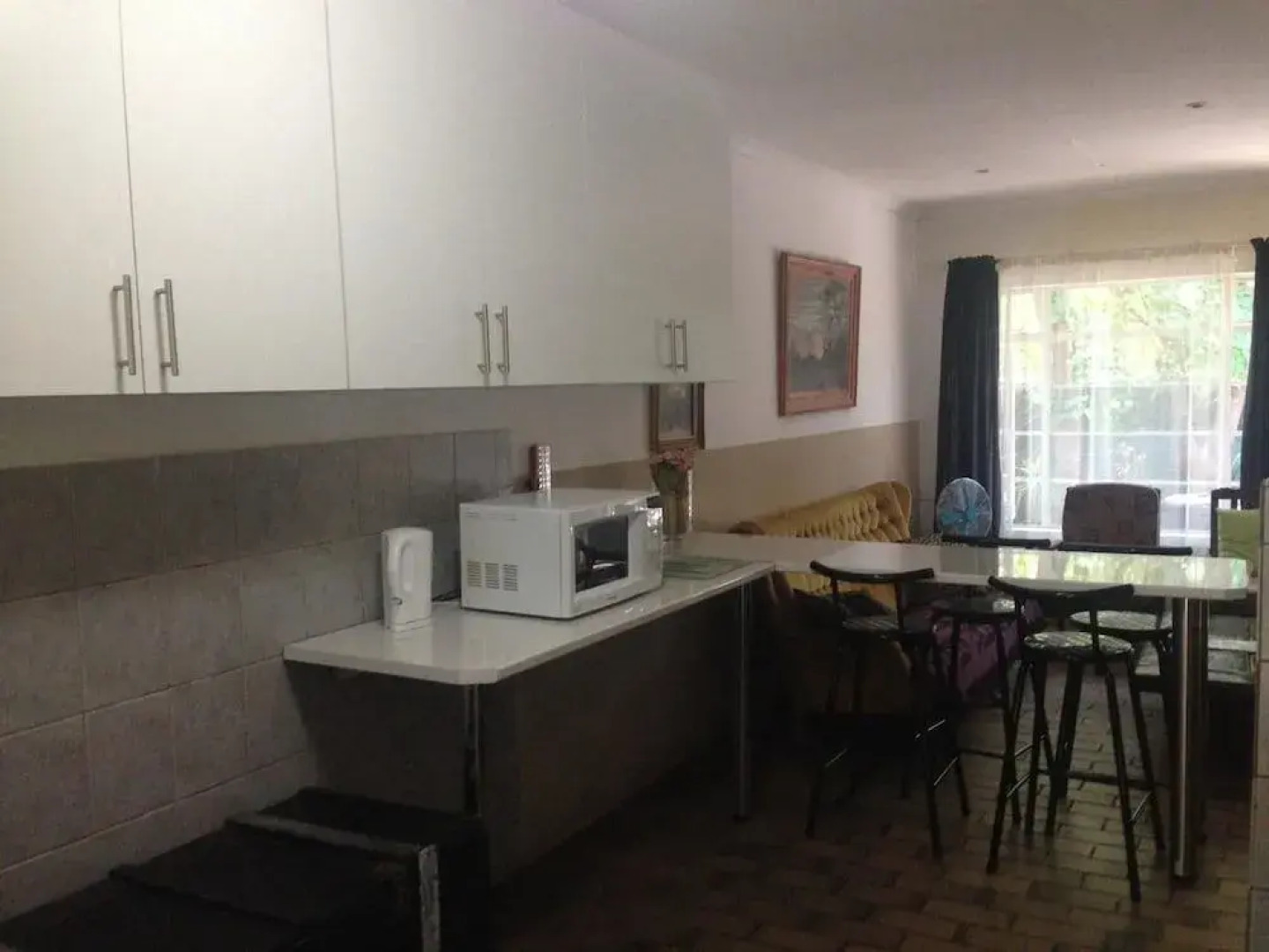 Golden Lantern Guest Lodge