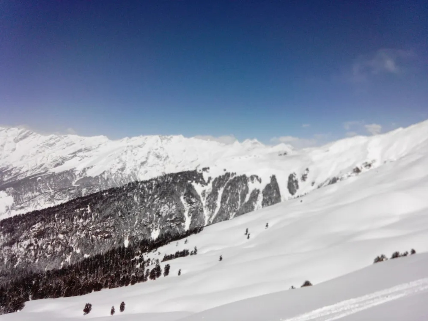 Apple Crescent Resorts