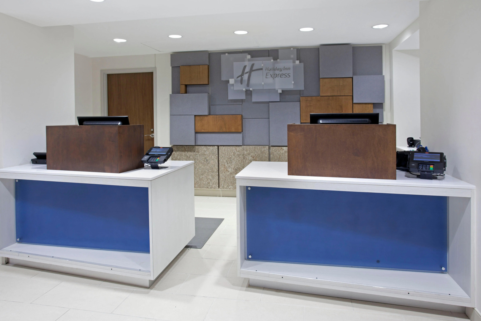 Holiday Inn Express & Suites Austin Downtown - University by IHG