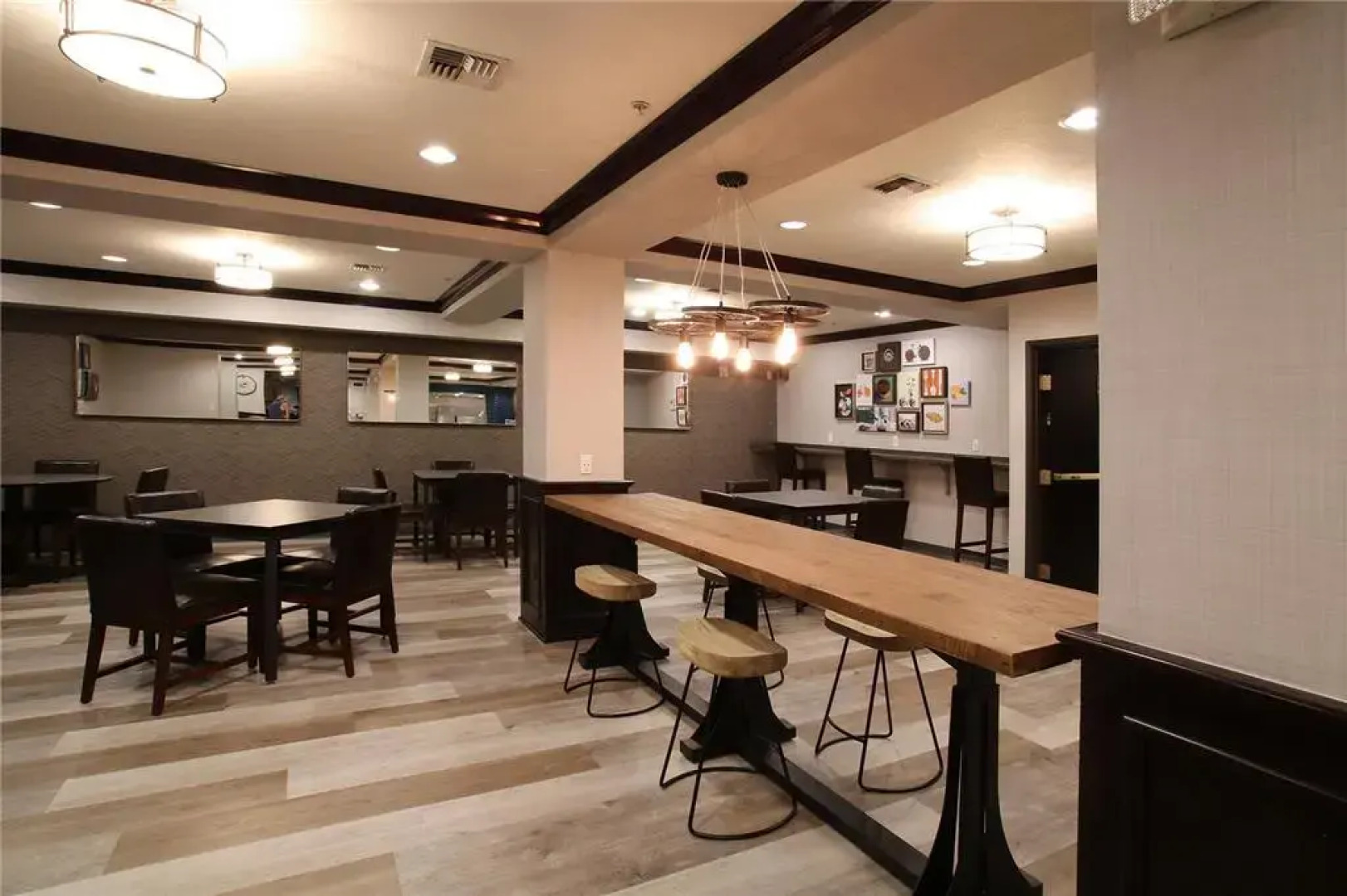 Oxford Suites Downtown Spokane