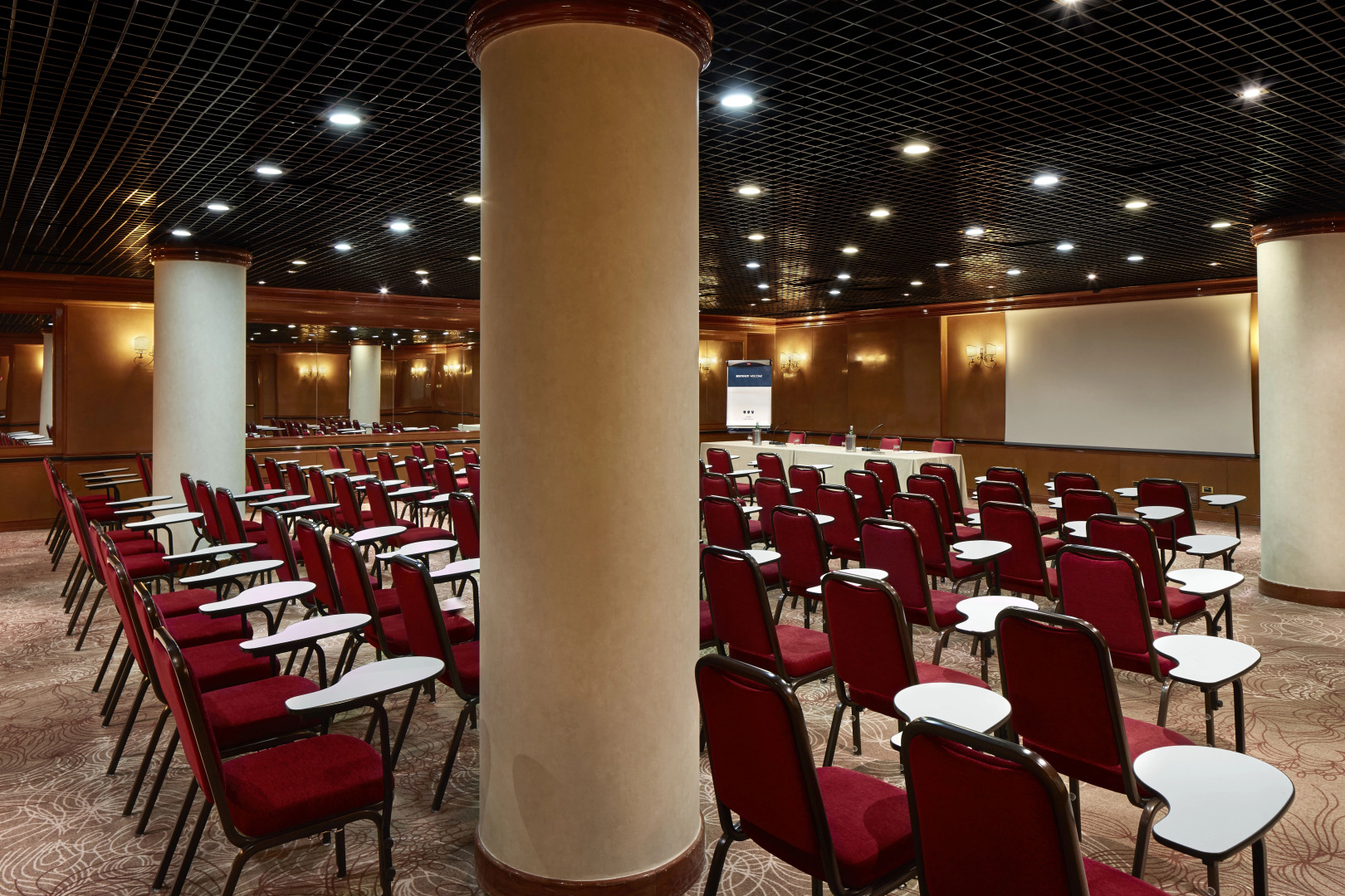 Отель UNAHOTELS Scandinavia Milano