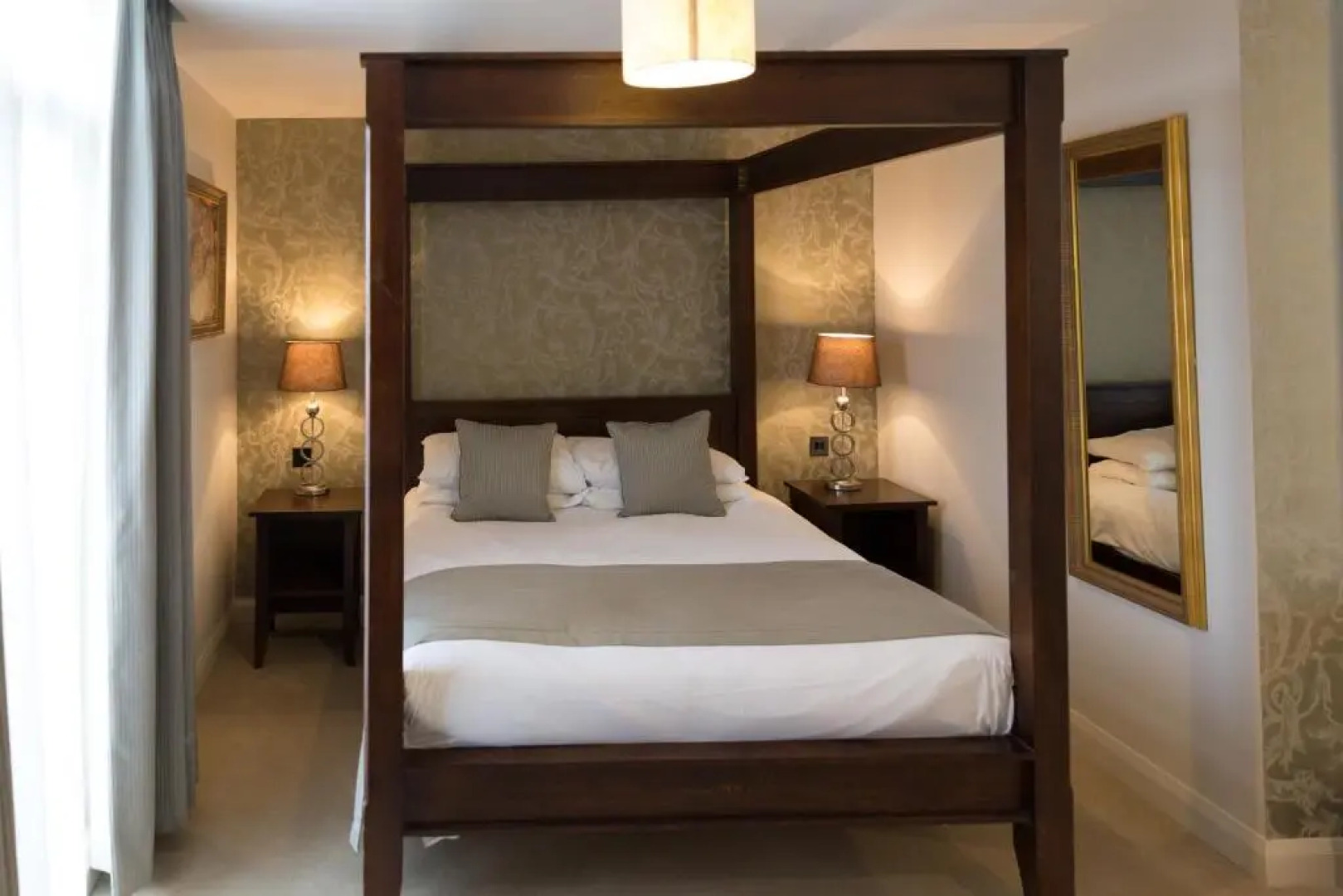 Surya Hogs Back Hotel and Spa