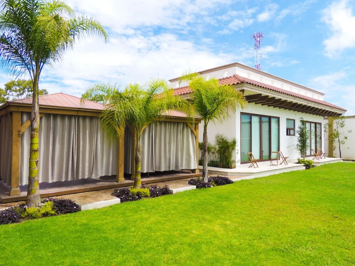 Royal Aqua Luxury Hotel & Spa