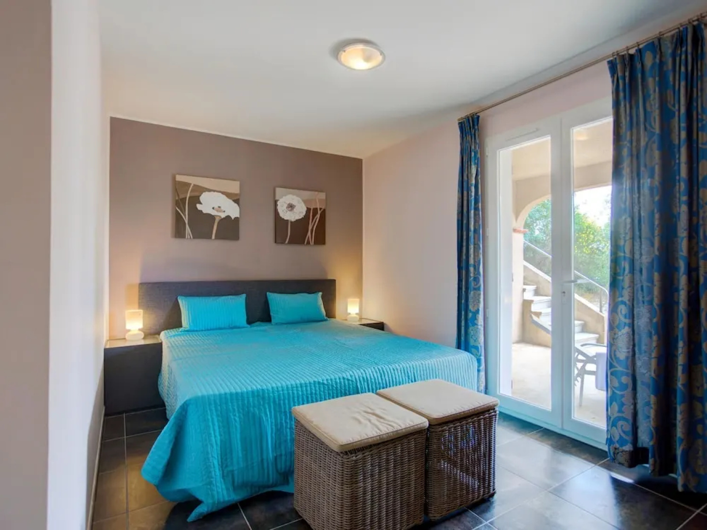 Spacious Luxury Villa With Heated Swimming Pool, Jacuzzi, Stunning Views and Plenty of Privacy